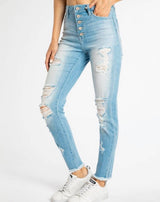 LIGHT WASH DISTRESSED JEANS