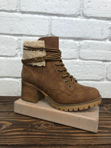 CAMEL SHERPA LACE UP BOOTIES