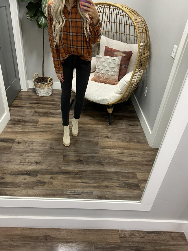 RUST HARVEST FALL PLAID BUTTON UP