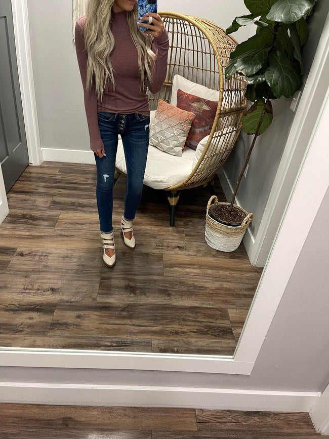 MAUVE SHIMMER MOCK NECK BLOUSE