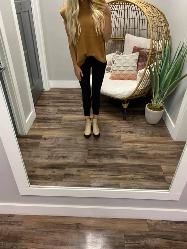 CAMEL KNIT SWEATER VEST