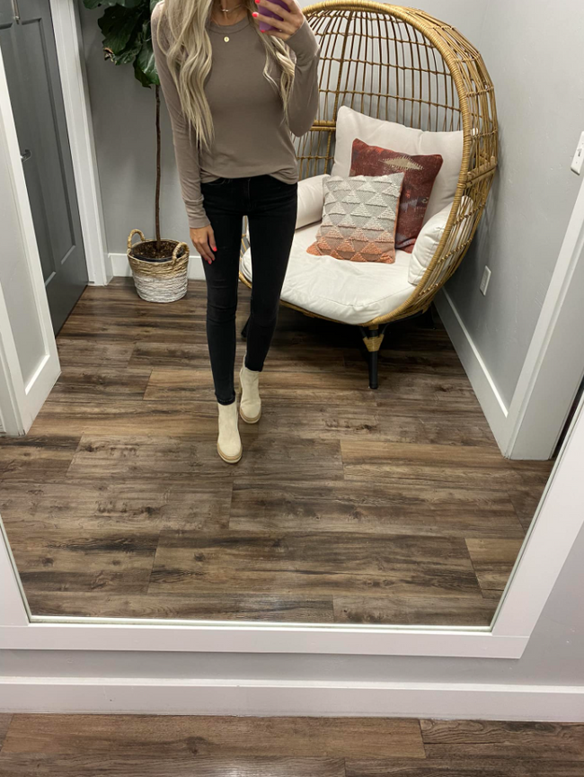 TAUPE STACY ESSENTIAL LONG SLEEVE RIBBED TOP