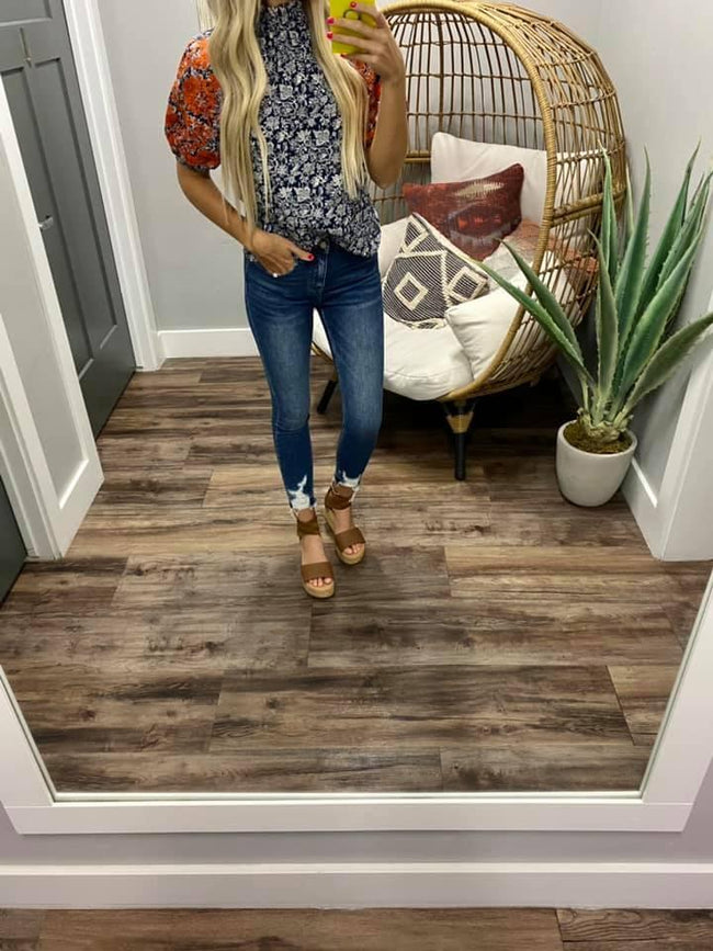 NAVY FLORAL EMBROIDERED SLEEVE