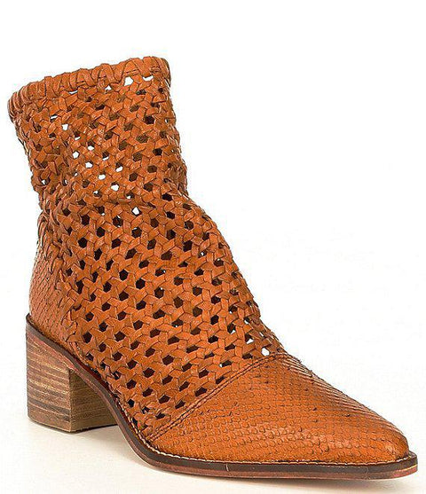 FREE PEOPLE IN THE LOOP BOOTIE