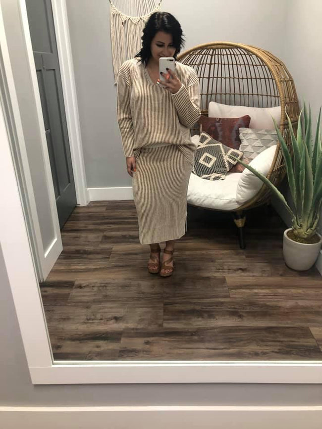 CAMEL RIBBED SWEATER TOP
