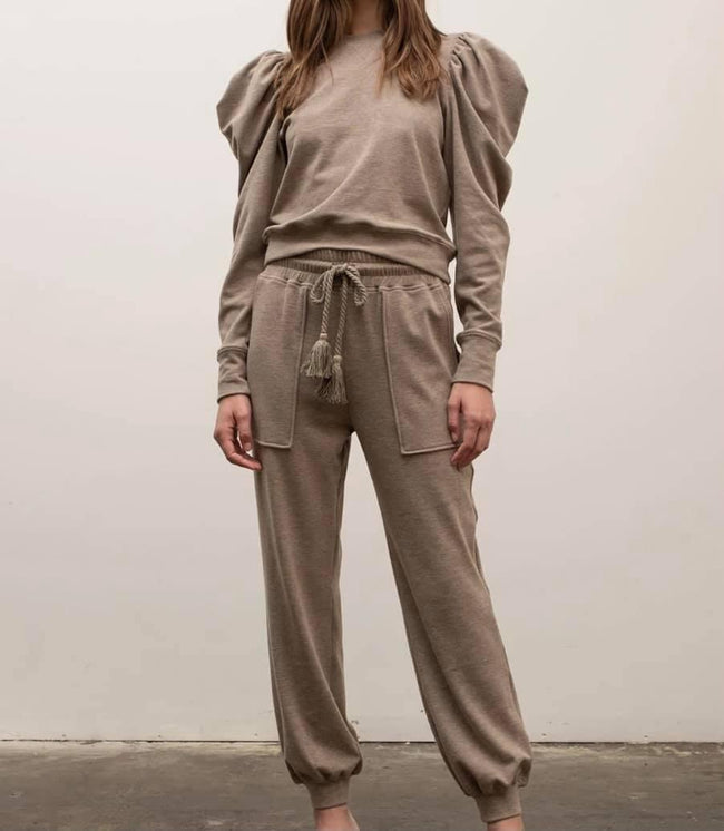 MOCHA SOFT PUFF SLEEVE PULLOVER