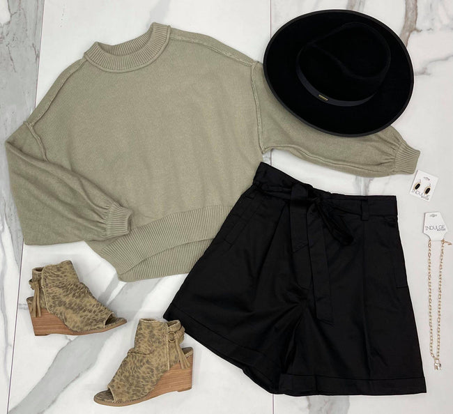 LIGHT OLIVE SEAM SWEATER