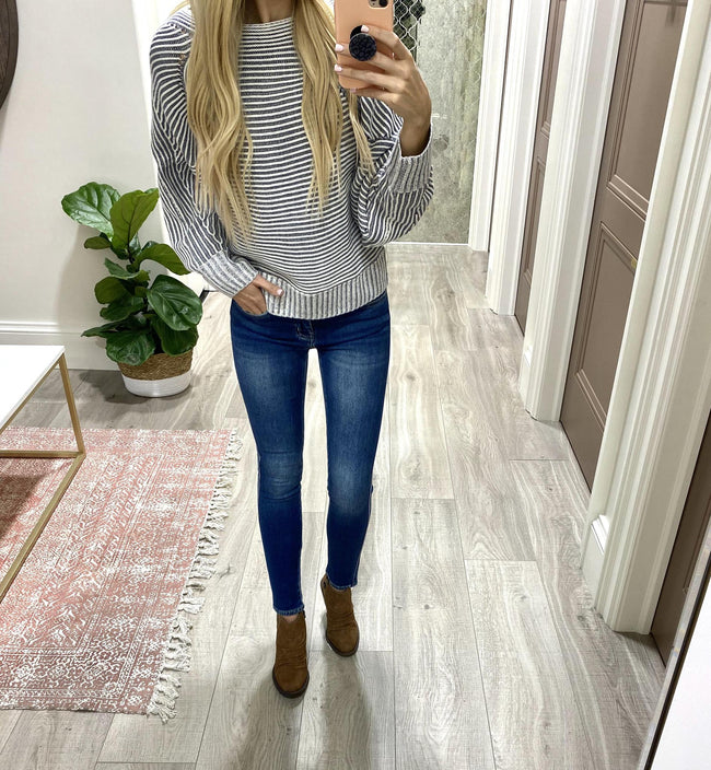CHARCOAL RIBBED SWEATER TOP