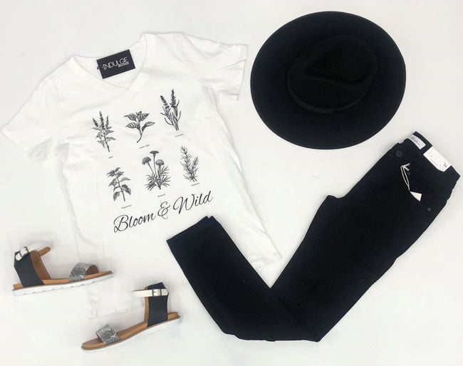 BLOOM AND WILD GRAPHIC TEE
