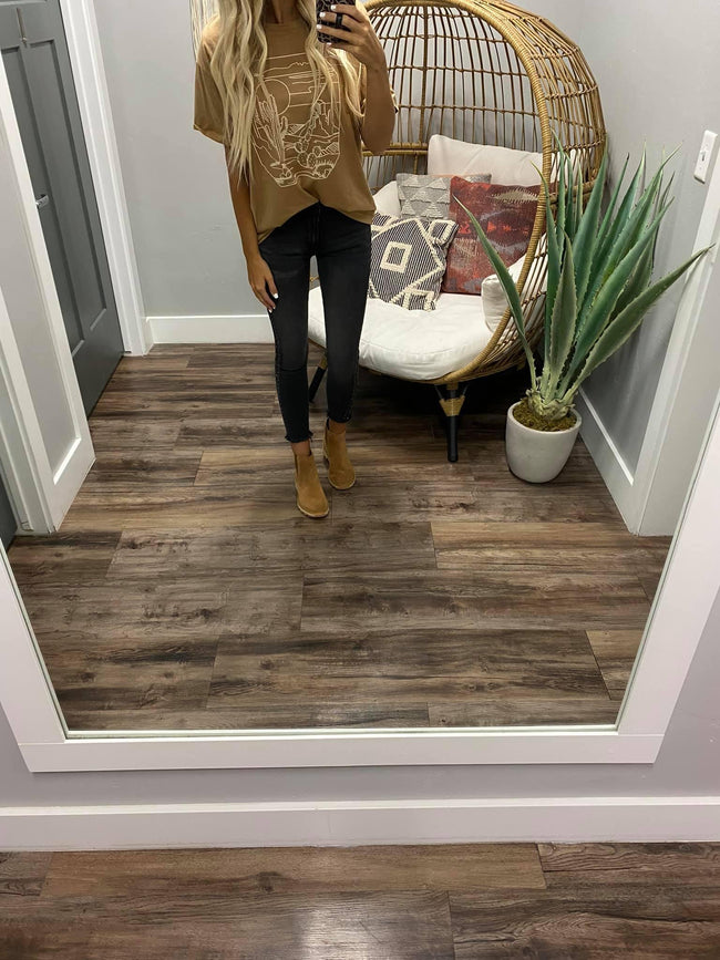 CAMEL DESERT OVERSIZED GRAPHIC TEE