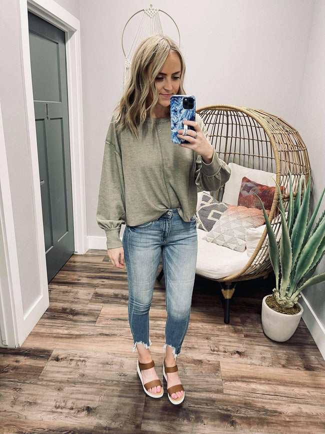 OLIVE SEAM LONG SLEEVE TOP