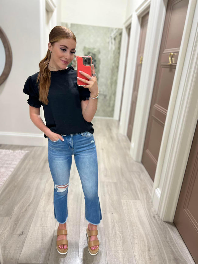 BLACK SMOCKED SLEEVE BLOUSE