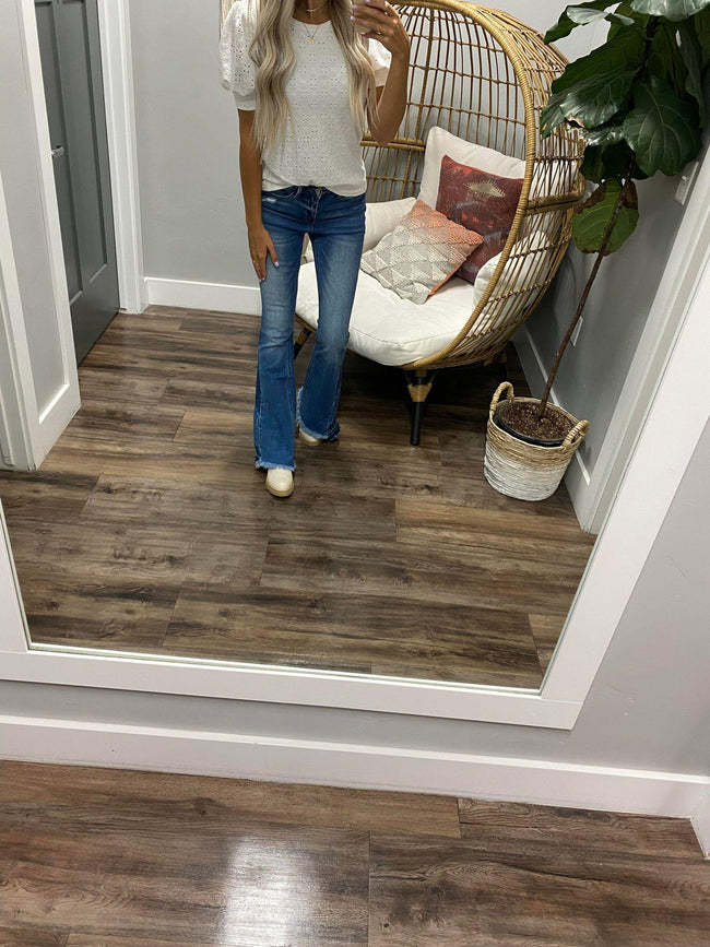 WHITE EYELET PUFF SLEEVE BLOUSE