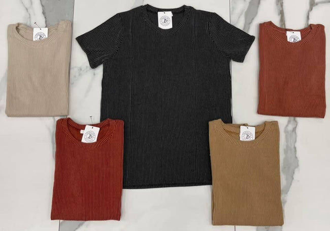 RUST RIBBED SHORT SLEEVE TEE