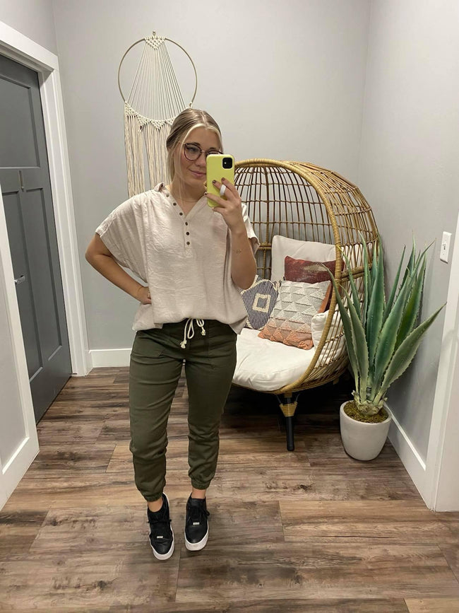 OLIVE DRAWSTRING JOGGER PANT