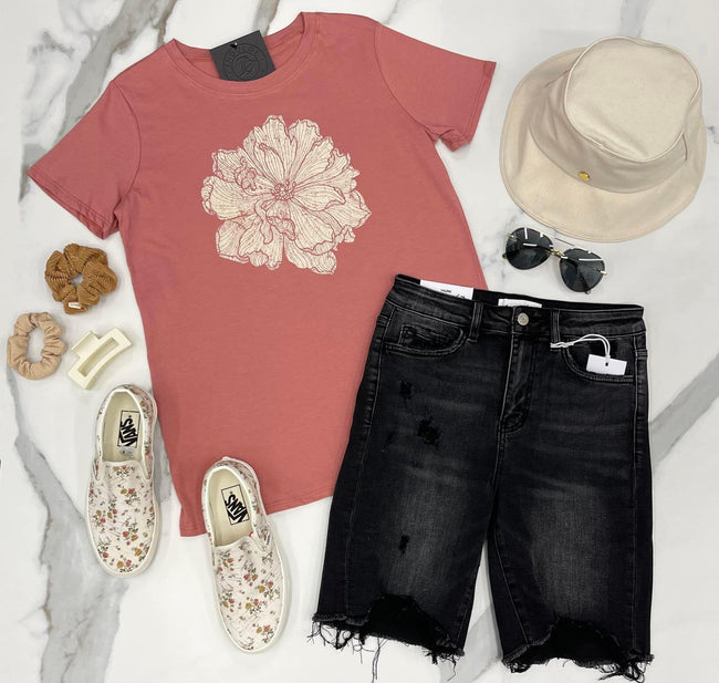 SALMON ROSE FLORAL GRAPHIC TEE