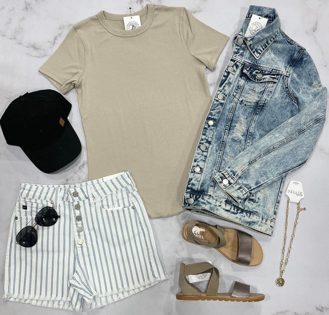 PINSTRIPE BUTTON FRONT SHORT