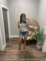MID WASH GRAICIE SHORT